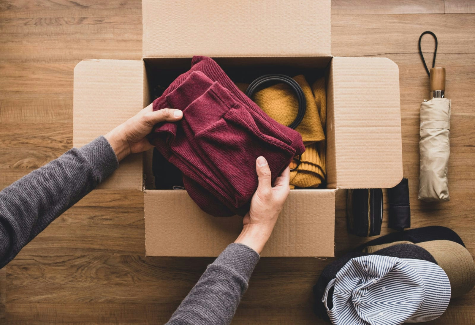 How to Pack Clothes for Moving?